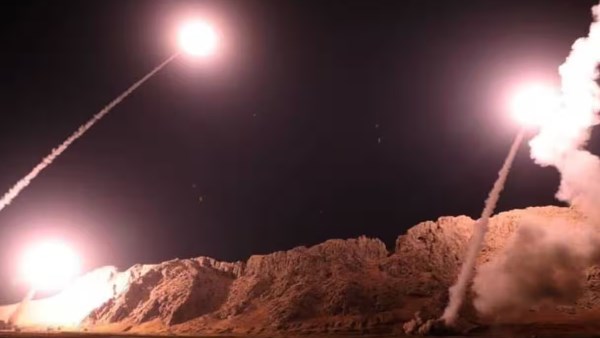 استهداف ايران لقاعدة العديد في قطر 