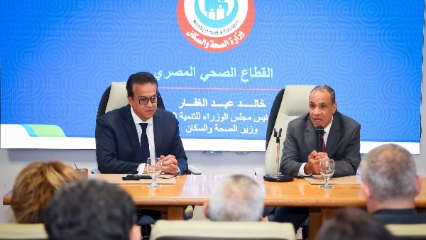 وزير الخارجية والهجرة يستقبل نائب رئيس مجلس الوزراء وزير الصحة والسكان