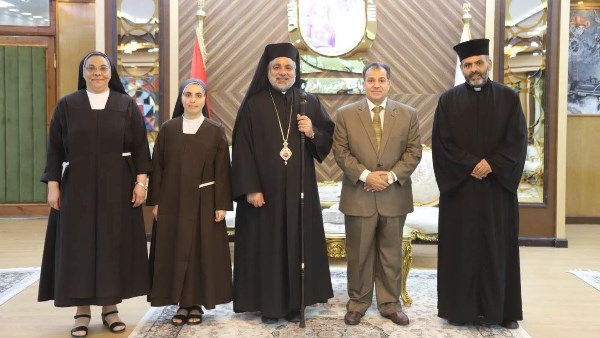 التهنئة بعيد الأضحى المبارك