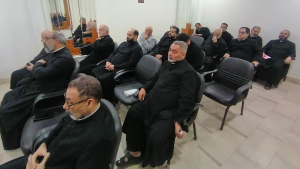 كهنة الإيبارشيّة البطريركية