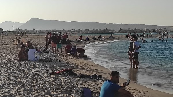 إقبال علي شواطئ جنوب سيناء 