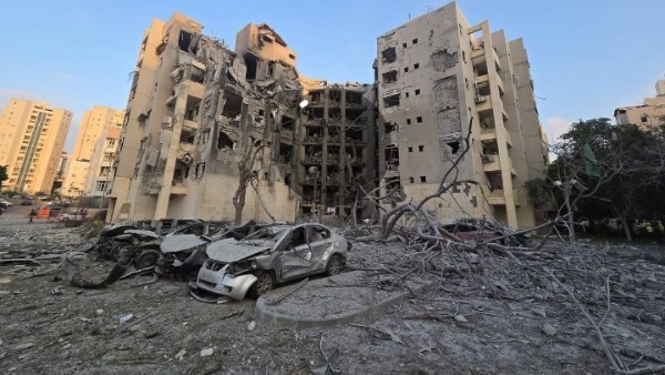 صواريخ إيران على الإحتلال في بئر السبع 