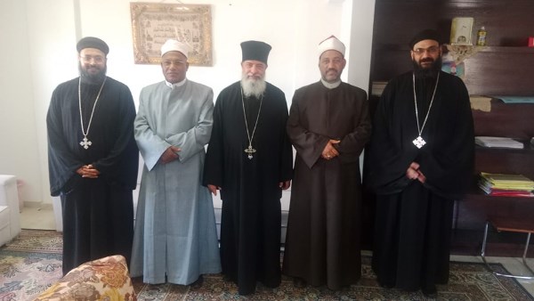 وفد من الكنيسة يزور وكيل أوقاف البحر الأحمر للتهنئة بعيد الأضحى المبارك