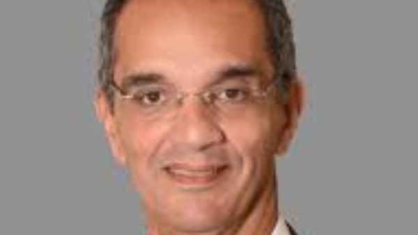 وزير الاتصالات 