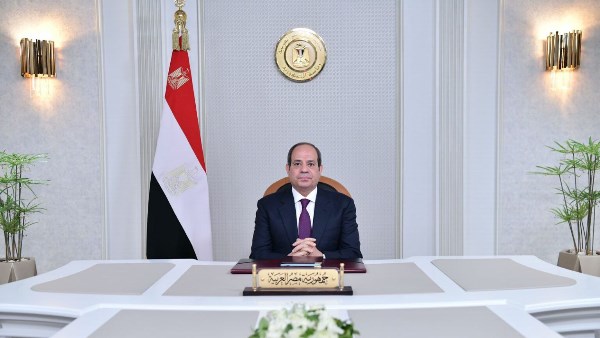 مفتي الجمهورية يهنئ الرئيس عبدالفتاح السيسي والشعب المصري العظيم بذكرى ثورة 30 يونيو المجيدة