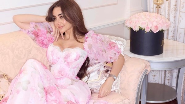 هنا الزاهد
