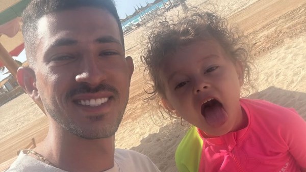 أحمد فتوح يشارك جمهوره صورا من عطلته الصيفية