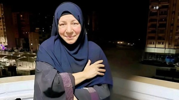 عبلة كامل في ظهور مفاجئ: شكرا على المحبة