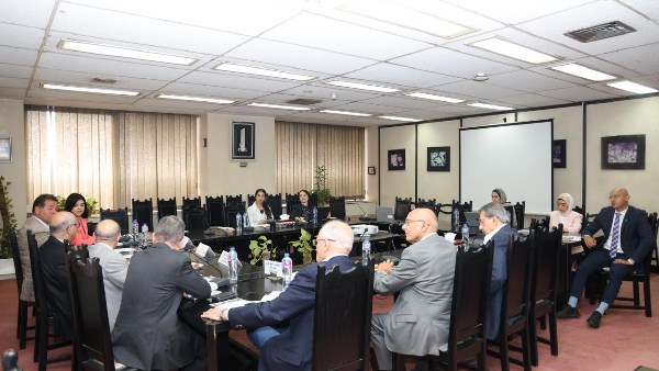 رجال الأعمال تقترح إنشاء مركز تحكيم إلكتروني واعتماد شهادات رقمية للقضايا الاقتصادية