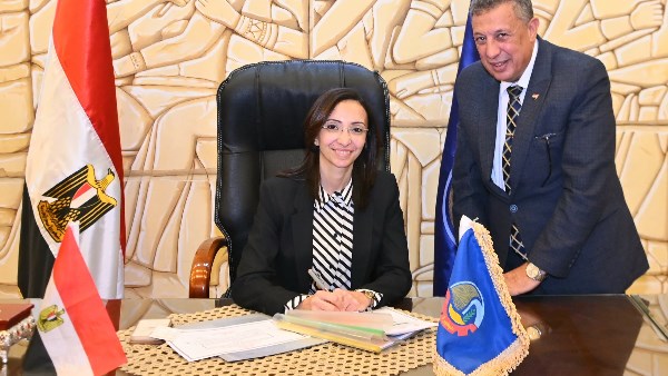 محافظ البحيرة