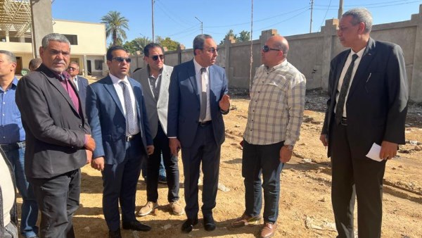 محافظ قنا يتفقد مشروع إنشاء موقف نجع حمادي الجديد ويؤكد الانتهاء منه بنهاية يوليو