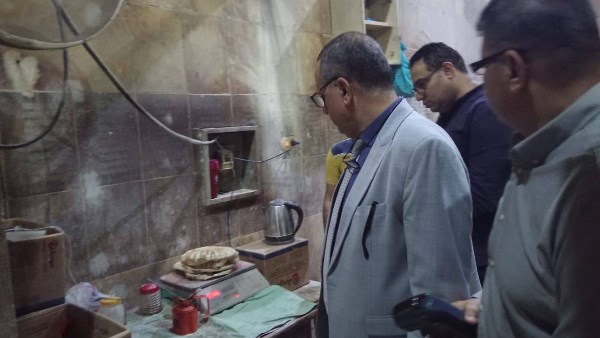 تموين الدقهلية:تحرير محاضر لمخابز مخالفة بسبب نقص وزن الرغيف واستخدام الغاز المنزلي