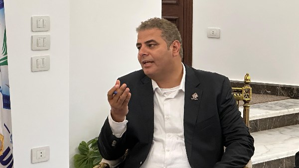 النائب نادر مصطفى