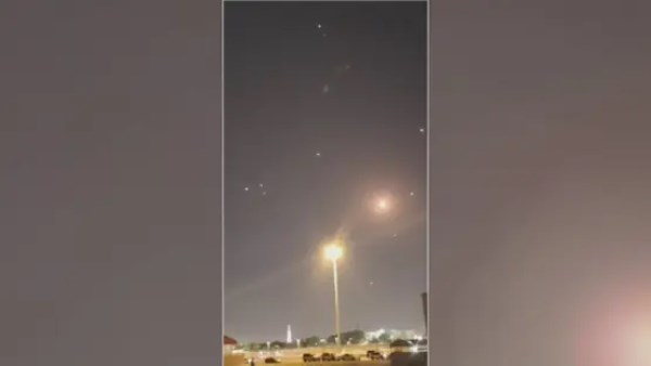 إيران تقصف قاعدة العديد الأمريكية في قطر