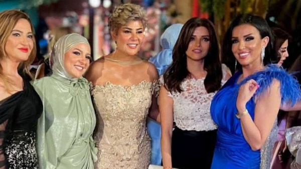 مفيدة شيحة ونجوم الإعلام من حفل زفاف ابنتها