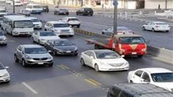 كثافات مرورية بشوارع وميادين القاهرة والجيزة الاثنين 