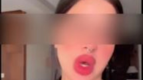 ظهرت شبه عارية.. التحقيق مع نور تفاحة راقصة الساحل الشمالي