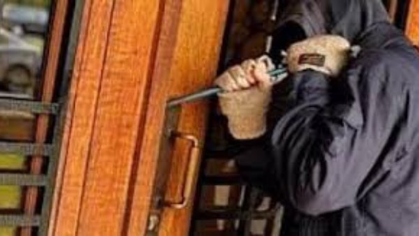 سرقوا ثري يدخر أموال ومشغولات ذهبية.. قرار قضائي ضد تشكيل عصابي بالقاهرة