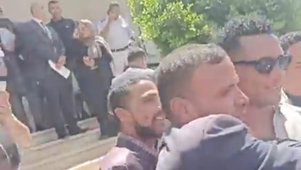 مكنش معاه بطاقة ساب الرخصة.. كواليس حضور محمد رمضان أمام محكمة الطفل|صور