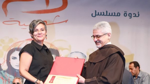 السنارسيت مريم نعوم و الاب بطرس دانيال 