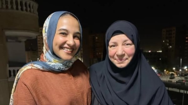 مع عائلتها.. عبلة كامل تصدر التريند بسبب صورة جديدة 