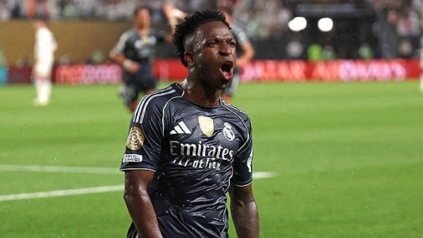 ريال مدريد يقترب من الإعلان الرسمي عن تجديد عقد لاعبه| تفاصيل