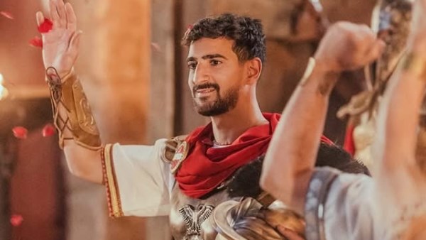 شاهد لقطات من تقديم محمد علي بن رمضان لاعب الأهلي الجديد