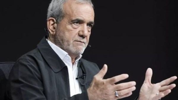 الرئيس الإيراني: لا نسعى لامتلاك سلاح نووي ولا نريد الحرب