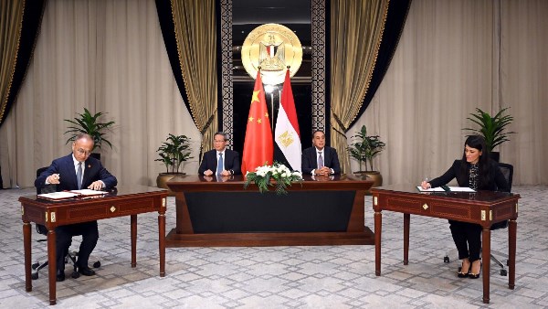 مدبولي ورئيس مجلس الدولة الصيني