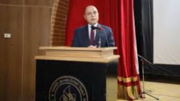 محافظ كفر الشيخ : رصف 100 طريق ..وتوفير 4225 فرصة عمل ببلطيم ومطوبس