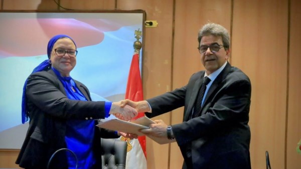 نقيب الأطباء البيطريين ومدير معهد بحوث الصحة الحيوانية 