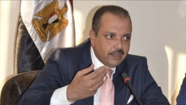 المستشار هشام فؤاد رئيس النقابة العامة للمرافق 