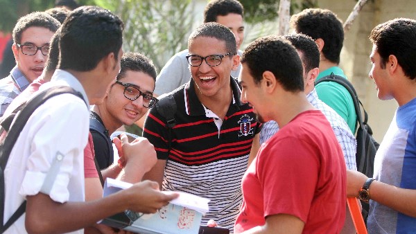 طلاب الثانوية العامة 
