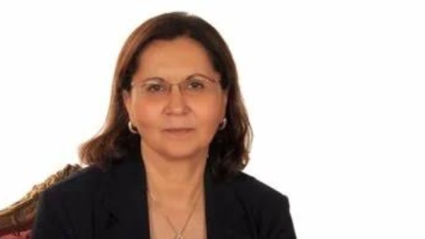 عالية المهدي عميد كلية الاقتصاد والعلوم السياسية 