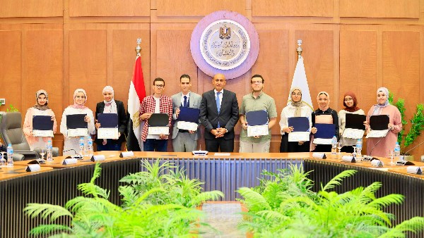 أثناء تكريمهم اليوم| وزير التعليم: تفوق أوائل الثانوية العامة مصدر فخر واعتزاز للدولة المصرية