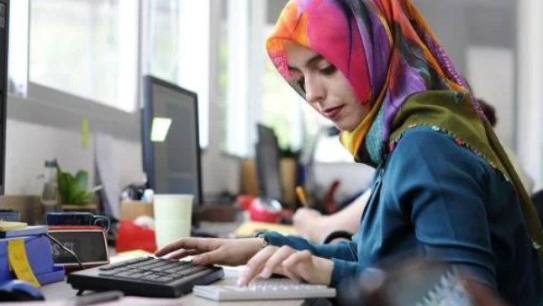 عمل المرأة بدون إذن زوجها