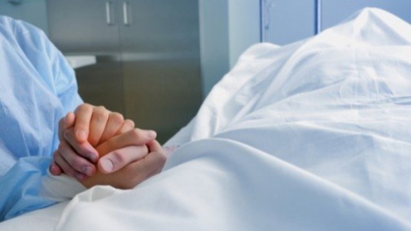 حكم معاشرة الزوجة المتوفاة.. الإفتاء: فعل مقزز تأباه العقول.. ومن الكبائر