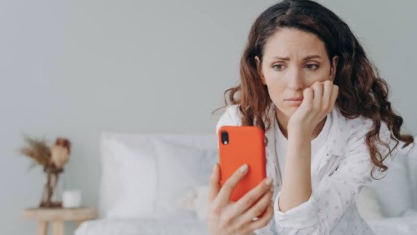 حين يتحول الصمت إلى نداء استغاثة.. ما الأسباب النفسية وراء البلوك العاطفي؟