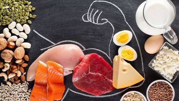 أطعمة غنية بالسعرات والبروتين تعزز الكتلة العضلية وتمنحك الرشاقة