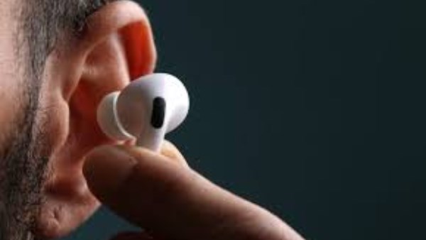 مخاطر الإفراط في إستخدام الايربودز لساعات طويلة