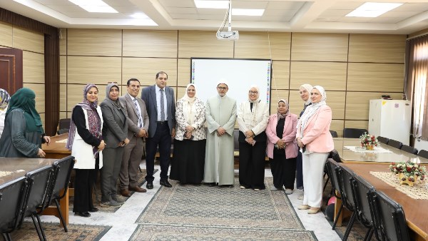 رئيس جامعة الأزهر يفتتح أعمال التطوير والتجديد بكلية الدراسات الإنسانية 