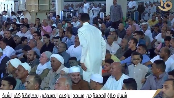 شعائر صلاة الجمعة من مسجد إبراهيم الدسوقي