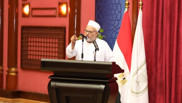 الدكتور إبراهيم الهدهد،