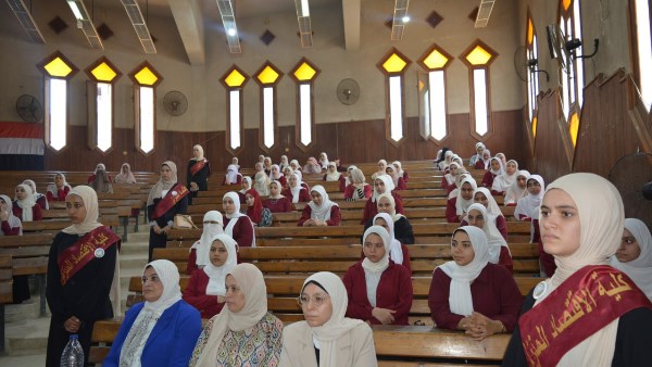 ختام دورة التربية الوطنية للطالبات