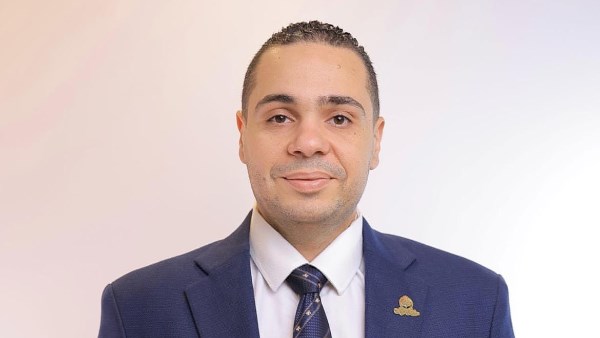 عادل مأمون عتمان