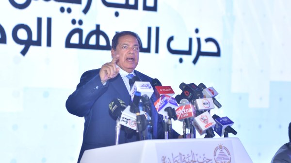  النائب محمد أبو العينين
