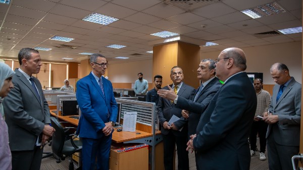 وزير الإنتاج الحربي يتفقد شركة TUYA Technology                       لنظم المعلومات والحلول الرقمية التابعة للوزارة