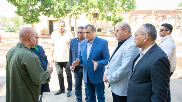 .. وزير الإنتاج الحربي يتفقد خطوط الإنتاج بشركة هليوبوليس للصناعات الكيماوية