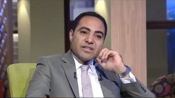  الدكتور علي اسماعيل دوريش، أستاذ النقد السياسي والأدبي
