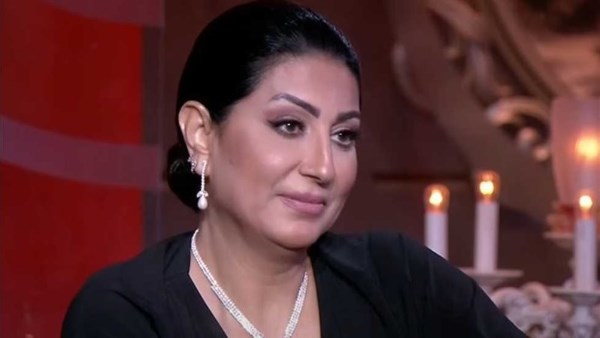 الفنانة وفاء عامر 